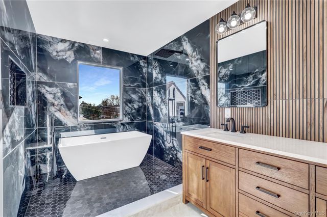 12 Dahlia Lane, Wantagh, NY 11793