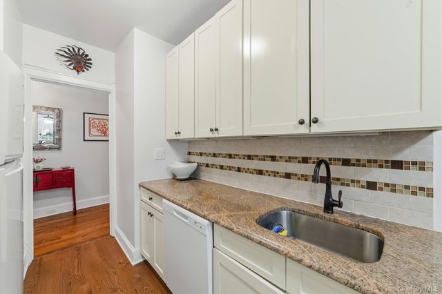 294 Bronxville Road 1F, Bronxville, NY 10708