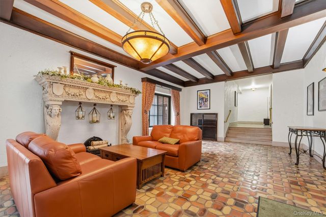 294 Bronxville Road 1F, Bronxville, NY 10708