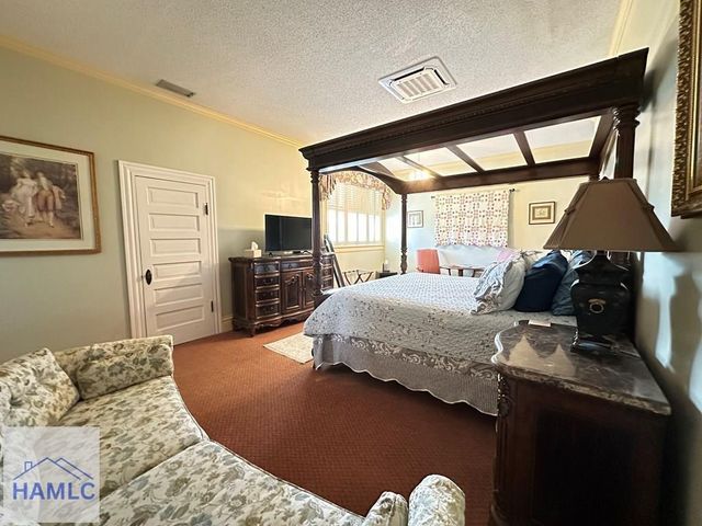426 W Church Street, Swainsboro, GA 30401