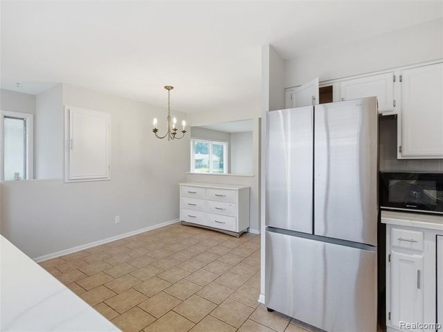 8919 Louise Street, Livonia, MI 48150