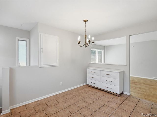 8919 Louise Street, Livonia, MI 48150