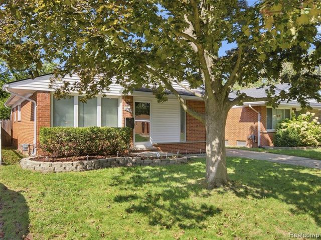 8919 Louise Street, Livonia, MI 48150