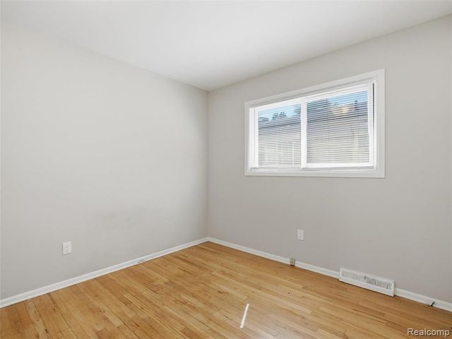 8919 Louise Street, Livonia, MI 48150