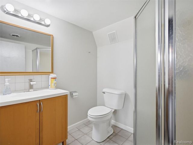 8919 Louise Street, Livonia, MI 48150