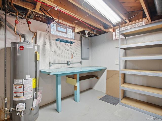 8919 Louise Street, Livonia, MI 48150