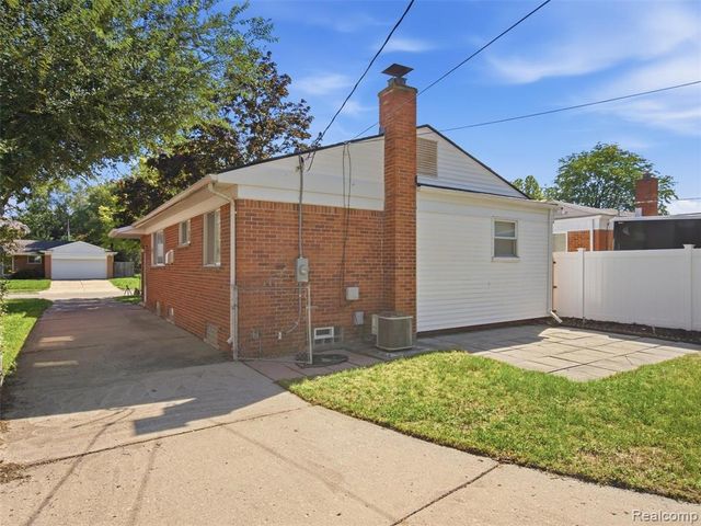 8919 Louise Street, Livonia, MI 48150