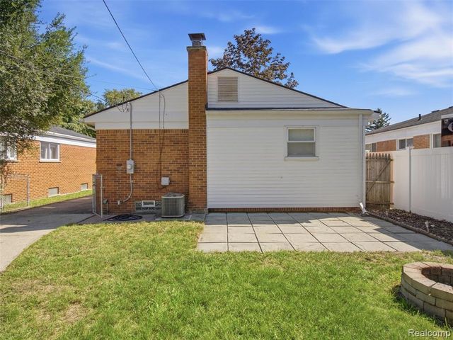 8919 Louise Street, Livonia, MI 48150