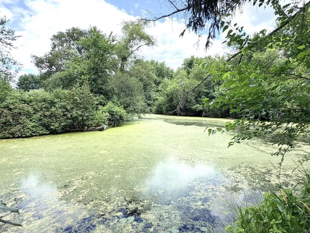 9739 269th AVENUE, Trevor, WI 53179