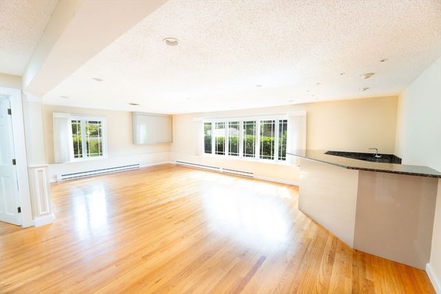 5 Albemarle Rd, Norwood, MA 02062
