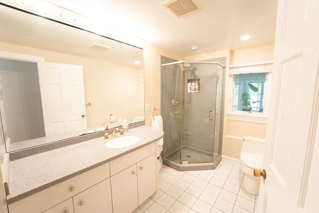 5 Albemarle Rd, Norwood, MA 02062