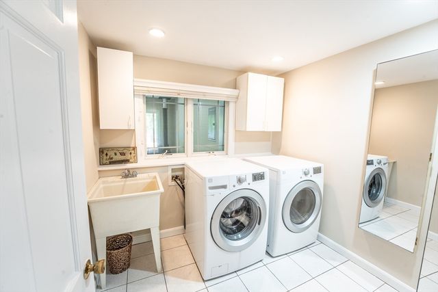 5 Albemarle Rd, Norwood, MA 02062