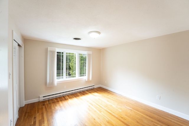 5 Albemarle Rd, Norwood, MA 02062