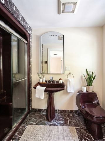 5 Albemarle Rd, Norwood, MA 02062