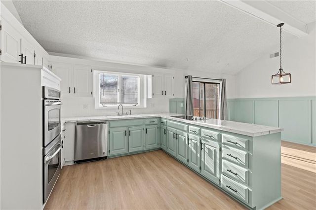 12521 W 85th Terrace, Lenexa, KS 66215