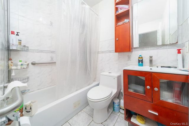 1423 116th Street, College Point, NY 11356