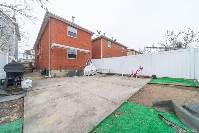 1423 116th Street, College Point, NY 11356