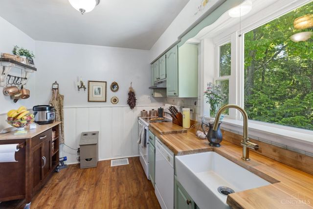 1679 Brachman Avenue, Cincinnati, OH 45230
