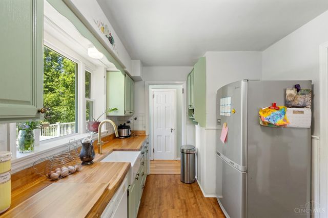 1679 Brachman Avenue, Cincinnati, OH 45230