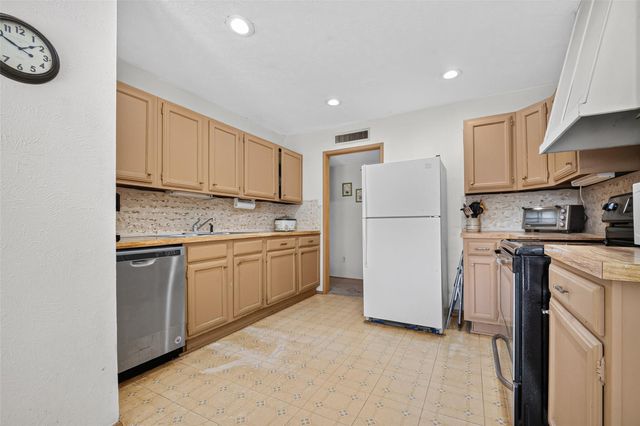 22926 Millgate Drive, Spring, TX 77373