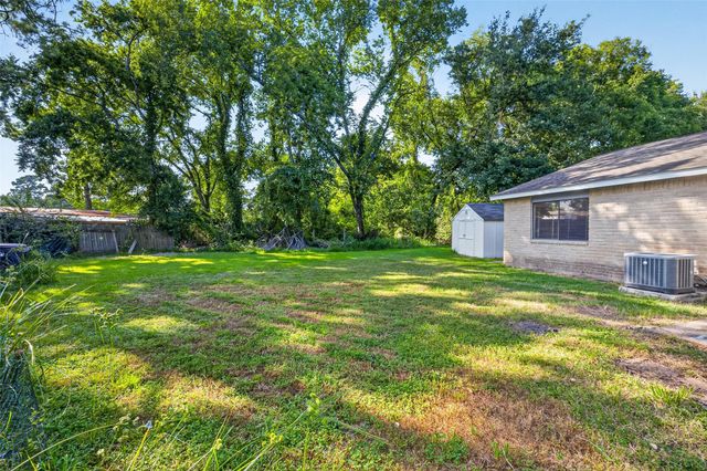 22926 Millgate Drive, Spring, TX 77373