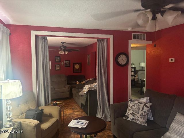 1819 W Chipman Road, Phoenix, AZ 85041