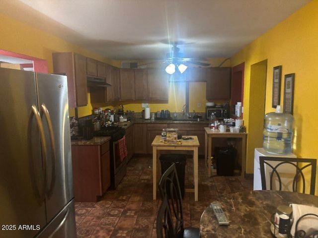 1819 W Chipman Road, Phoenix, AZ 85041