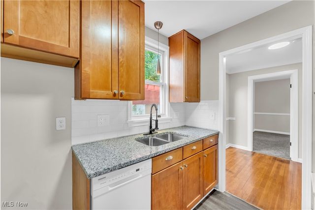 3718 W 116th Street, Cleveland, OH 44111