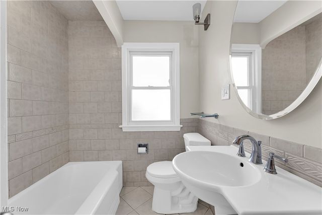 3718 W 116th Street, Cleveland, OH 44111