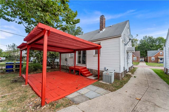 3718 W 116th Street, Cleveland, OH 44111