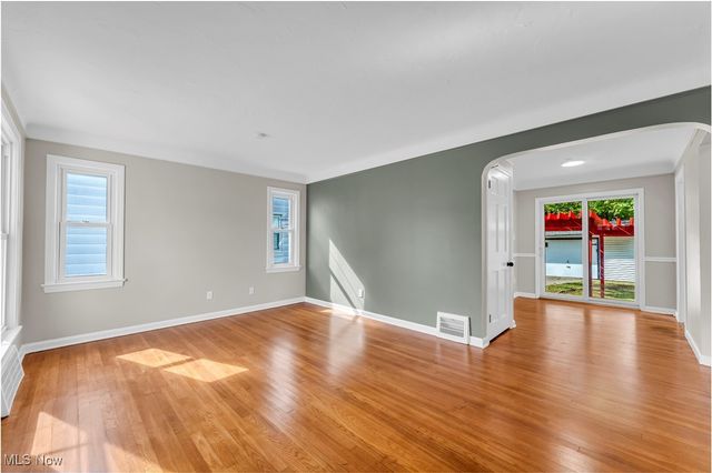 3718 W 116th Street, Cleveland, OH 44111