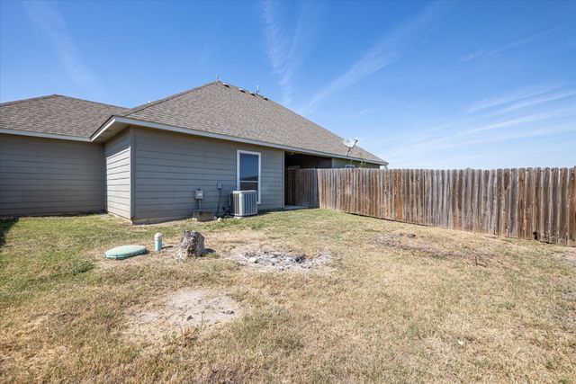 101 Collett Court, Weatherford, TX 76088