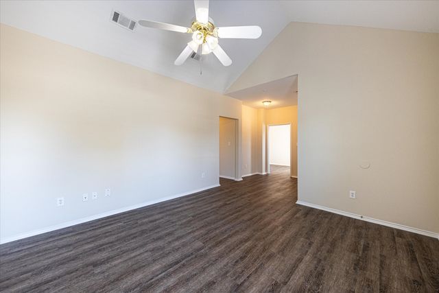 101 Collett Court, Weatherford, TX 76088