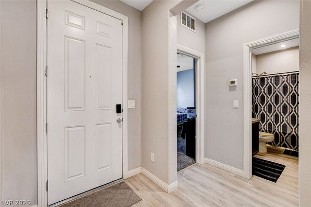 4830 Shady Chestnut Court, Las Vegas, NV 89131
