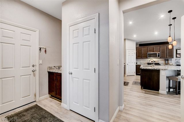 4830 Shady Chestnut Court, Las Vegas, NV 89131