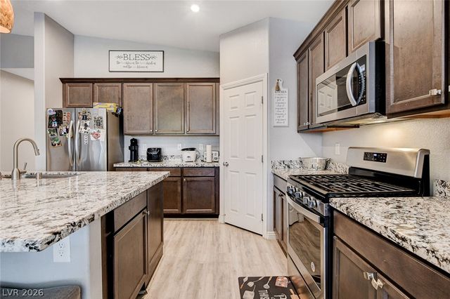 4830 Shady Chestnut Court, Las Vegas, NV 89131