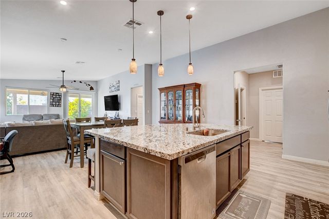 4830 Shady Chestnut Court, Las Vegas, NV 89131