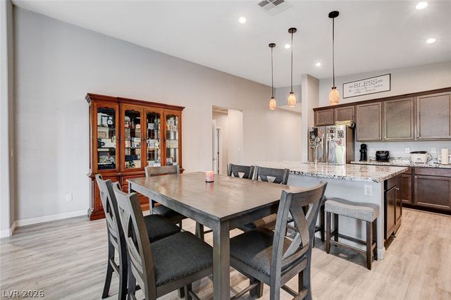 4830 Shady Chestnut Court, Las Vegas, NV 89131