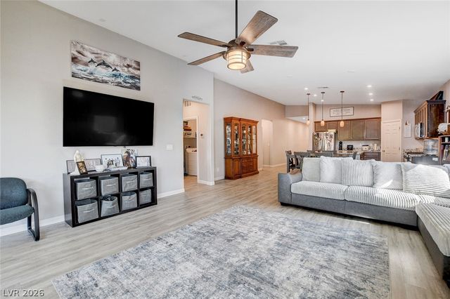 4830 Shady Chestnut Court, Las Vegas, NV 89131