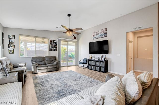 4830 Shady Chestnut Court, Las Vegas, NV 89131