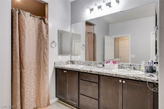 4830 Shady Chestnut Court, Las Vegas, NV 89131