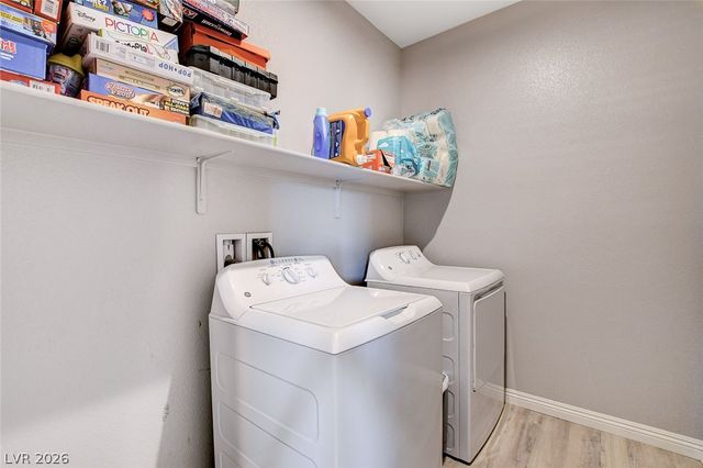 4830 Shady Chestnut Court, Las Vegas, NV 89131
