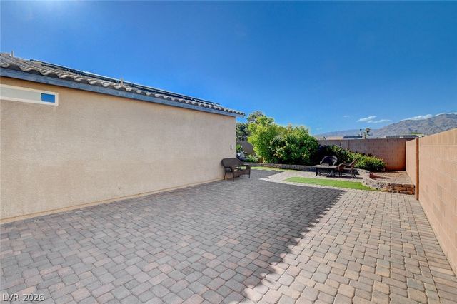 4830 Shady Chestnut Court, Las Vegas, NV 89131