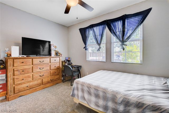4830 Shady Chestnut Court, Las Vegas, NV 89131