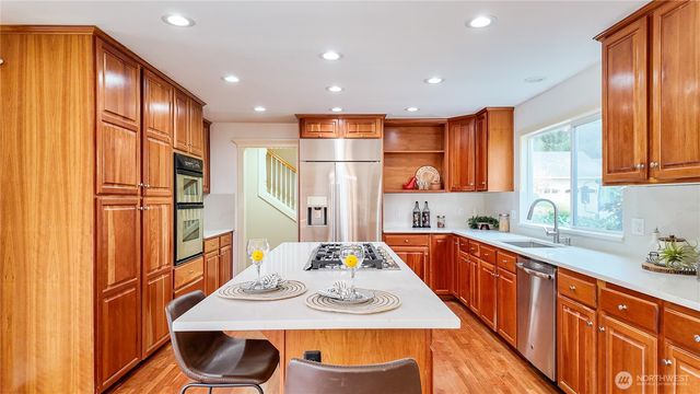 13428 NE 12th Place, Bellevue, WA 98005