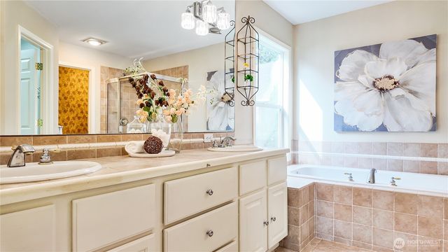 13428 NE 12th Place, Bellevue, WA 98005