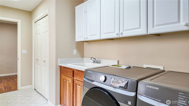 13428 NE 12th Place, Bellevue, WA 98005