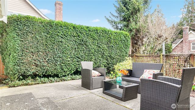 13428 NE 12th Place, Bellevue, WA 98005