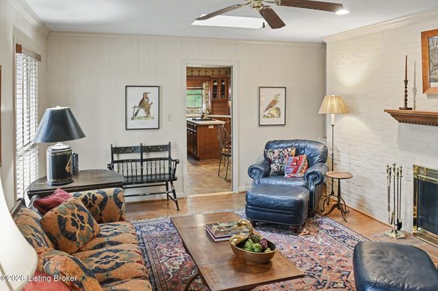 6319 Limewood Cir, Louisville, KY 40222