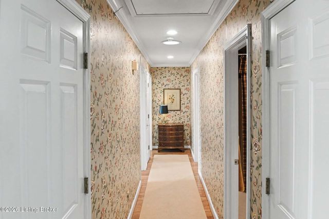 6319 Limewood Cir, Louisville, KY 40222